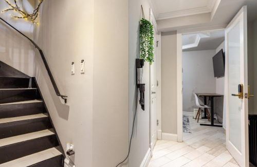 Central New York City House | Double Room at a shared Apartment near Times Square