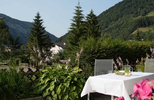 Mellau Apartment | Double Room/Balcony - Gästehaus Lässer