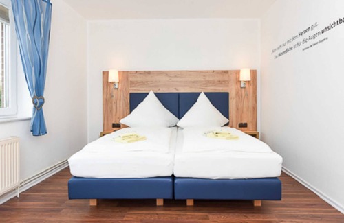 Altharlingersiel House | Double room D - Huus an't Deep in Altharlingersiel