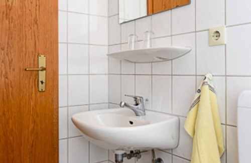 Altharlingersiel House | Double room D - Huus an't Deep in Altharlingersiel