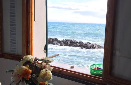 Riomaggiore House | Double Room "Dora" - La Scogliera