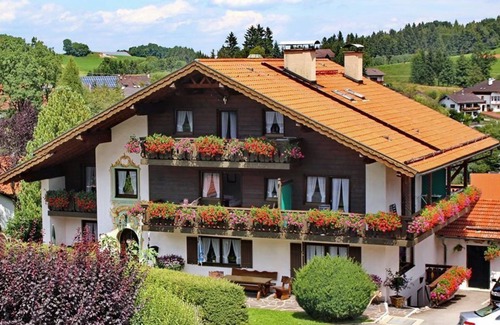 Bad Kohlgrub Bed & Breakfast | Double room - Gästehaus Hibler