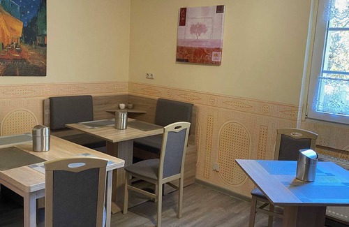 Sangerhausen Apartment | Double room No. 1 - Pension Rosengarten