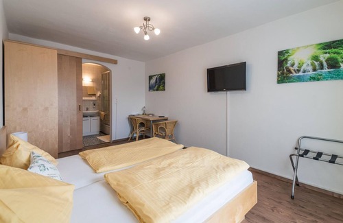Seekirchen Markt House | Double room No. 4 - Gasthof zur Seeburg