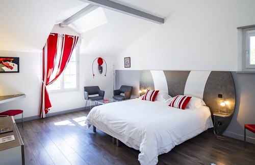 Arcangues House | Double room on one level with shower