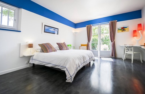 Arcangues House | Double room on one level with shower