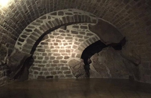 Le Puy-en-Velay Bed & Breakfast | Double room-Private Bathroom-Chambre de la Dame