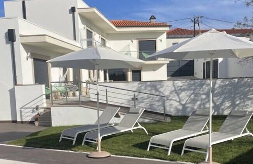 Penacova House | Double room with nature motive