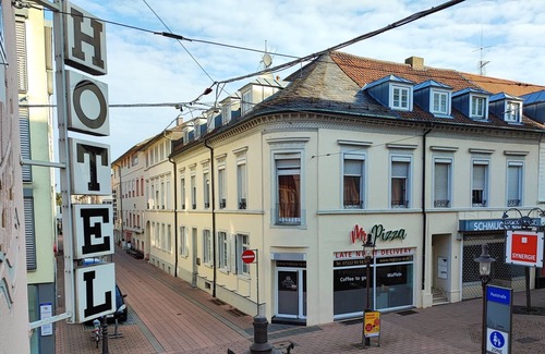 Rastatt Bed & Breakfast | Double room-Standard-Private Bathroom