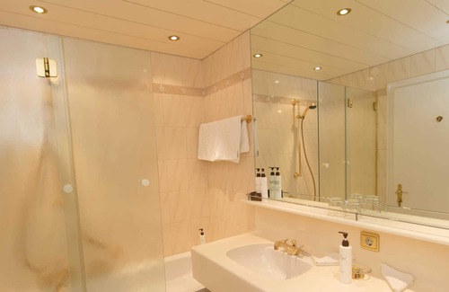 Lech am Arlberg Hotel | Double Room with Balcony - Hotel Kristberg