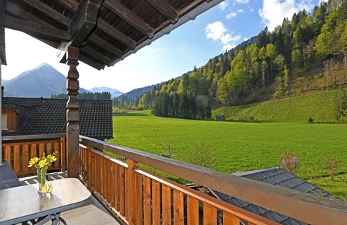 Au Apartment | Double Room with Balcony - Haus Diedamsblick