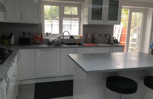 Hounslow Heath House | Double room with private bathroom