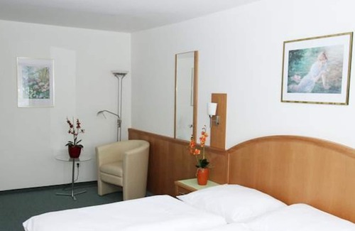 Schallmoos House | Double room with shower, toilet - Ganslhof, hotel