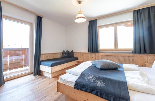 Axams Other | Double room with shower or bath, WC - Pension Bauernhof Paulingerhof