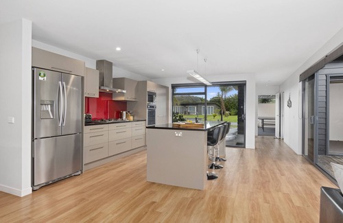 Matapouri House | Double Tuna - Matapouri Holiday Home