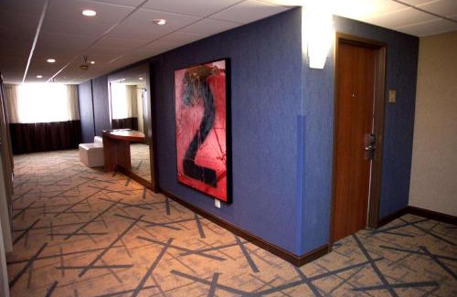 Maryland Heights Hotel | DoubleTree by Hilton St. Louis at Westport