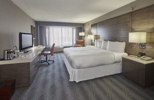 Bloomington Hotel | Doubletree by Hilton Bloomington - Minneapolis South