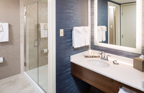 Andover Hotel | DoubleTree by Hilton Boston - Andover