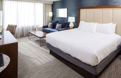 Andover Hotel | DoubleTree by Hilton Boston - Andover