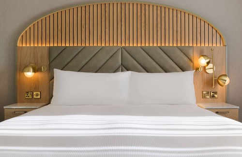 Bradley Stoke Hotel | DoubleTree by Hilton Bristol North
