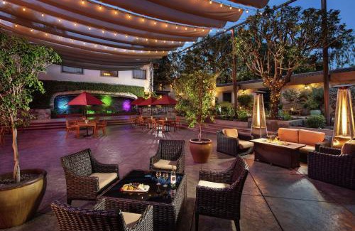 Claremont Hotel | DoubleTree by Hilton Claremont