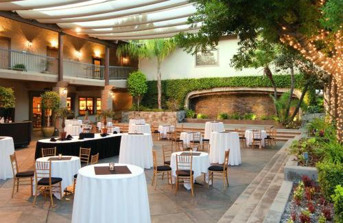 Claremont Hotel | DoubleTree by Hilton Claremont