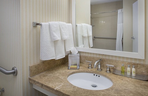 Collinsville Hotel | DoubleTree by Hilton Collinsville - St. Louis