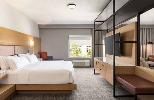 Dublin Hotel | DoubleTree by Hilton Columbus Dublin