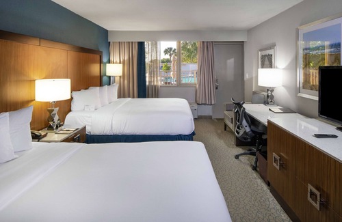 Northside Hotel | DoubleTree by Hilton Hotel Jacksonville Airport