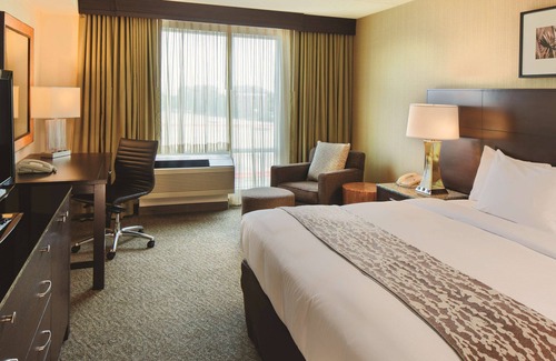 Dorchester Hotel | DoubleTree by Hilton Hotel Boston Bayside