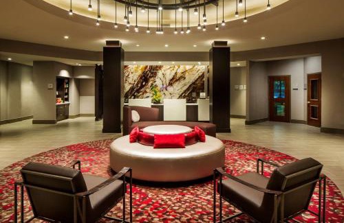 Lake Arbor Hotel | DoubleTree by Hilton Hotel Largo Washington DC