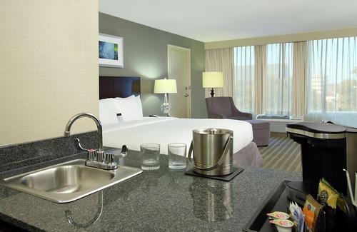Newark Hotel | DoubleTree by Hilton Hotel Newark Ohio