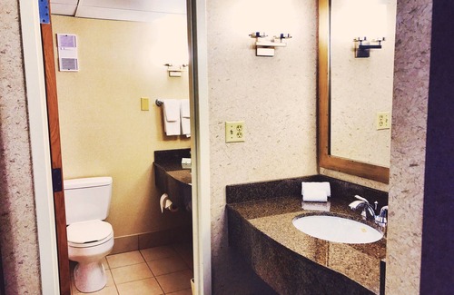 Core Hotel | DoubleTree by Hilton Hotel St. Paul Downtown