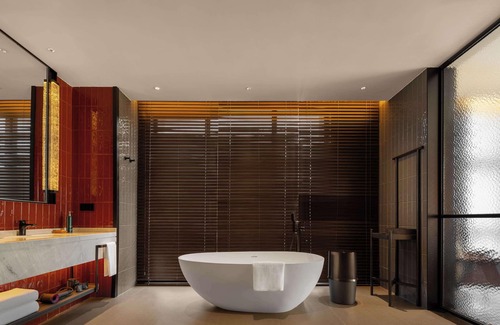 Longting District Hotel | Doubletree By Hilton Kaifeng