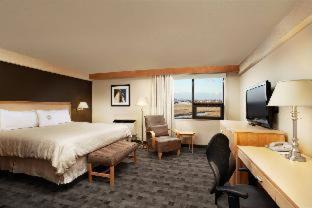 Kingston Hotel | DoubleTree by Hilton Kingston - Newly Renovated