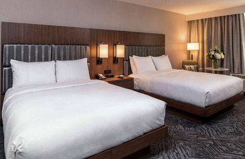 Lafayette Hotel | Doubletree by Hilton Lafayette East, IN