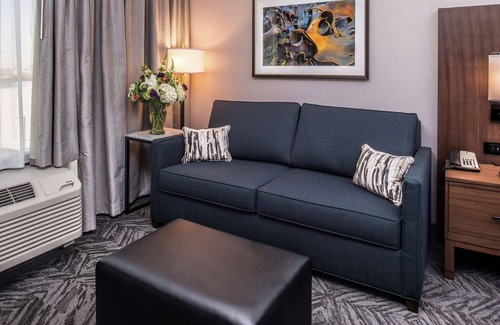 Lafayette Hotel | Doubletree by Hilton Lafayette East, IN