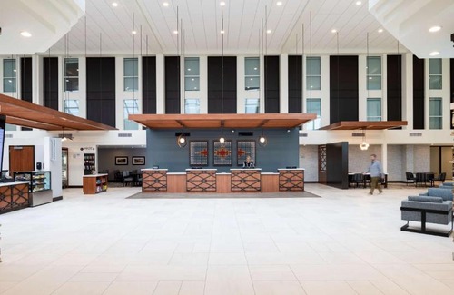 Madison Hotel | Doubletree By Hilton Madison East