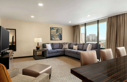McLean Hotel | Doubletree by Hilton McLean Tysons