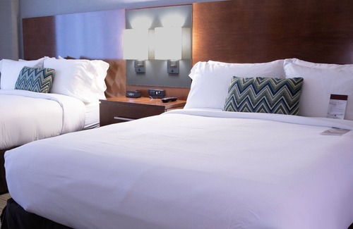 South Central Omaha Hotel | DoubleTree by Hilton Omaha Southwest