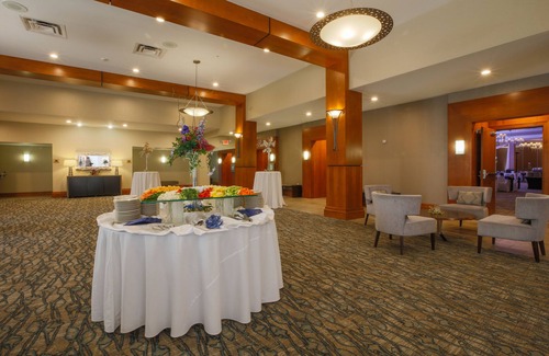 Rochester Hotel | DoubleTree by Hilton Rochester