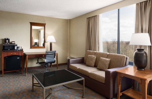 Somerset Hotel | Doubletree by Hilton Somerset Hotel and Conference Center