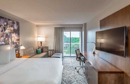 Farmers Branch Hotel | DoubleTree by Hilton Dallas - Farmers Branch