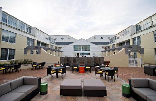 Huntsville Hotel | DoubleTree Suites by Hilton Hotel Huntsville South
