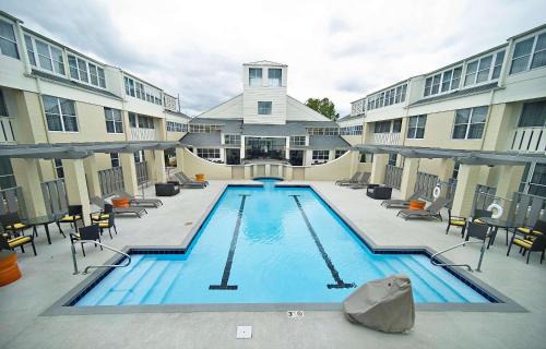 Huntsville Hotel | DoubleTree Suites by Hilton Hotel Huntsville South