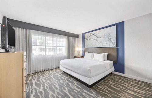 Huntsville Hotel | DoubleTree Suites by Hilton Hotel Huntsville South