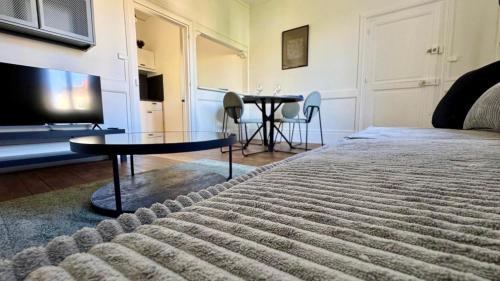 Nevers Apartment | Douce dérive
