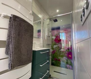 Chatel-Guyon Apartment | Douceur Pastel