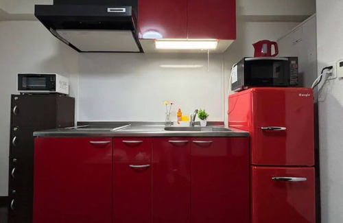 Tanimachi Apartment | DOUTONBORI Sleeps up to 5 w 2 beds 1 sofa bed Convenient land