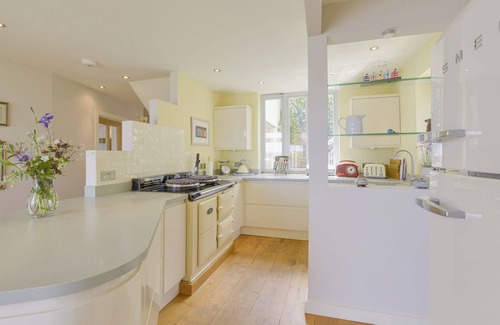 Dittisham Cottage | DOVE COTTAGE, family friendly, luxury holiday cottage in Dittisham